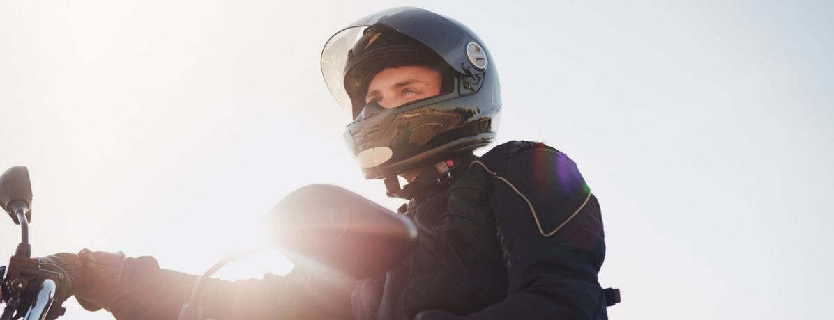 Qual o tamanho certo do capacete de moto? Saiba como escolher